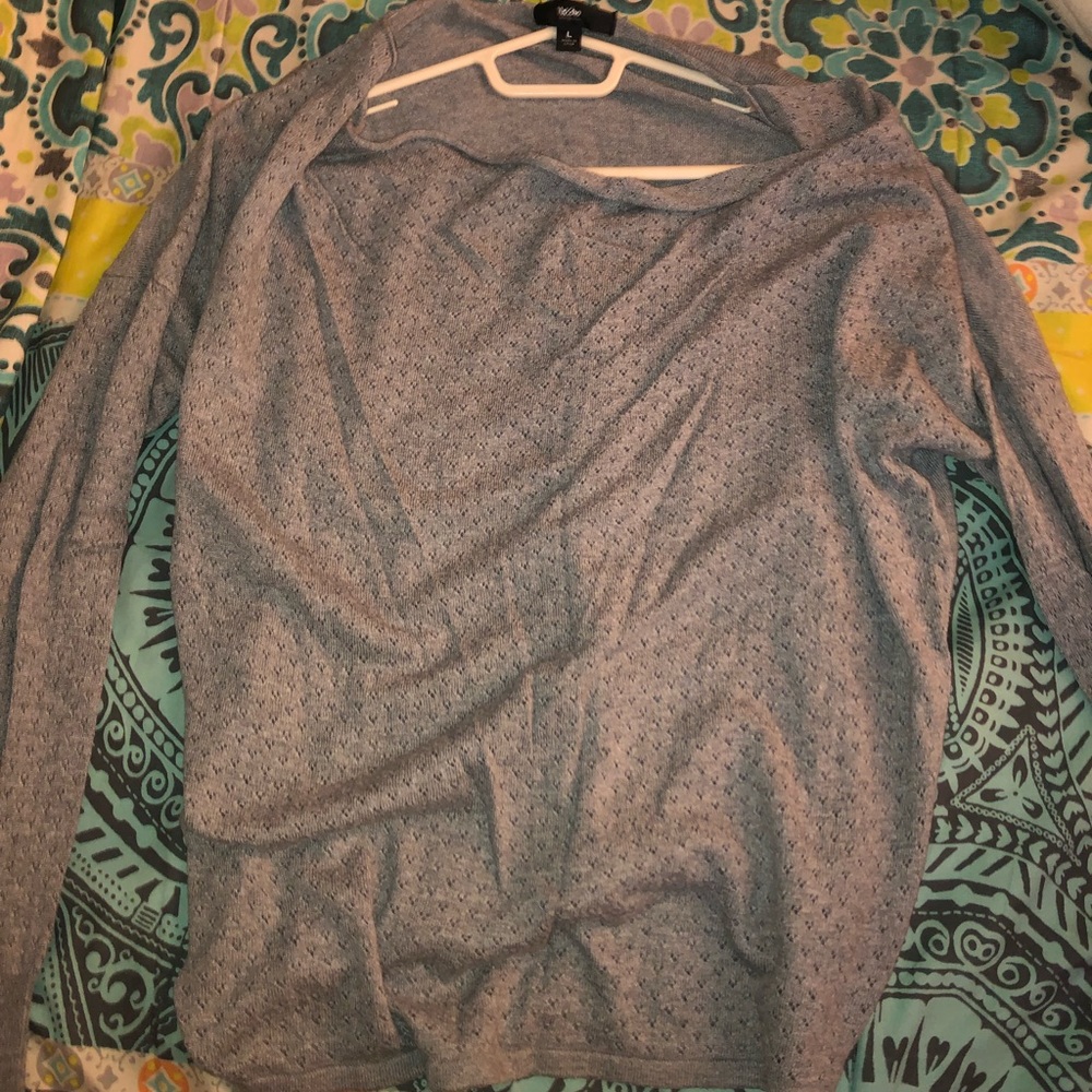 Lightweight sweater